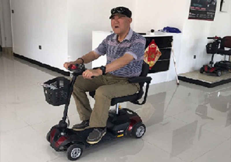 给老年人用的智能老年电动代步车应如何挑选？