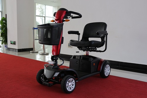 购买家用电动轮椅代步车应选择铅酸电池还是锂电池呢？【元亨电动】