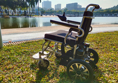 电动轮椅老人真的不需要吗？